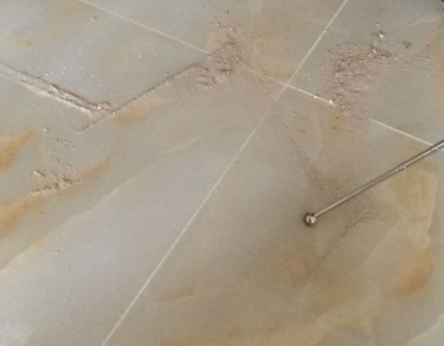 华阴瓷砖空鼓维修公司分享粘合剂选择不当在瓷砖铺贴过程中可能导致以下问题